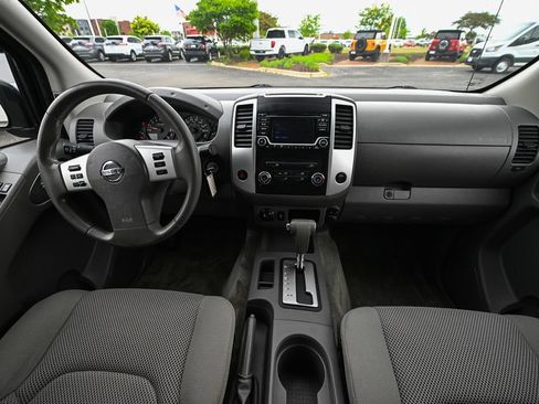 Used 2018 Nissan Frontier SV AWD/4WD image 30