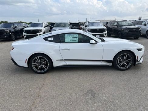 New 2025 Ford Mustang Premium image 9