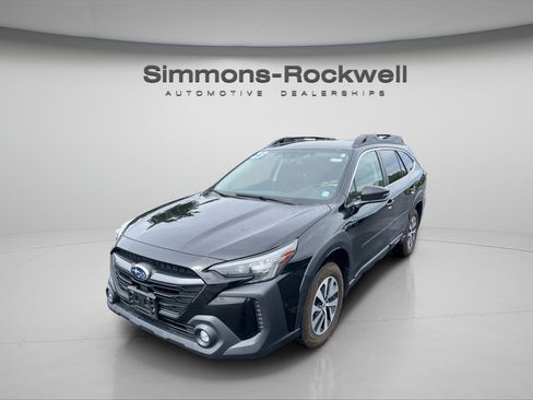 Used 2023 Subaru Outback Premium AWD/4WD image 1