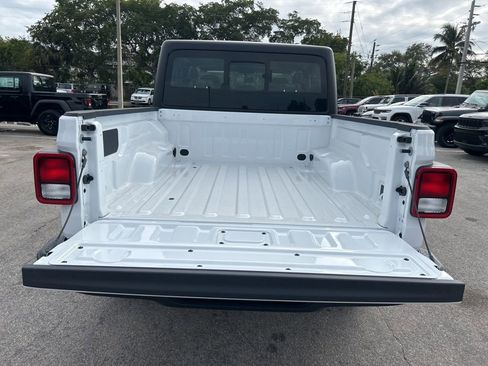 New 2026 Jeep Gladiator Sport AWD/4WD image 30