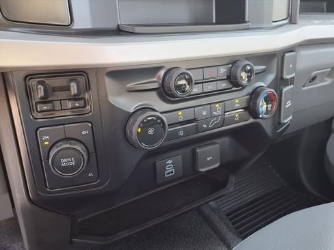 New 2026 Ford F550 4x4 Regular Cab Super Duty image 10