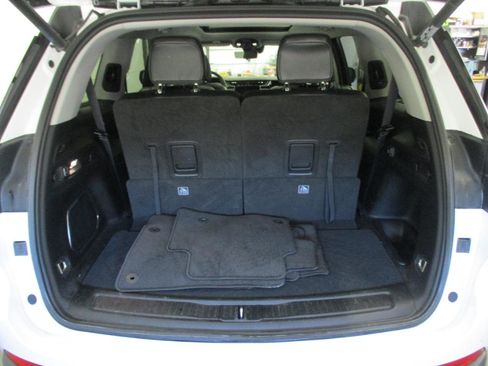 Used 2023 Jeep Grand Cherokee L Limited w/ Luxury Tech Group II AWD/4WD image 16