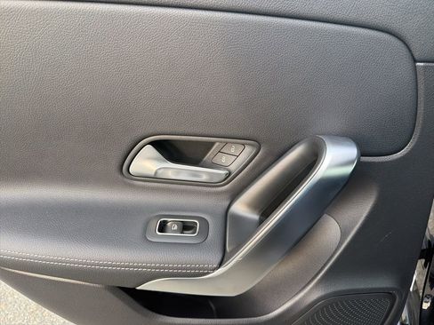 Used 2025 Mercedes-Benz CLA 250 image 24