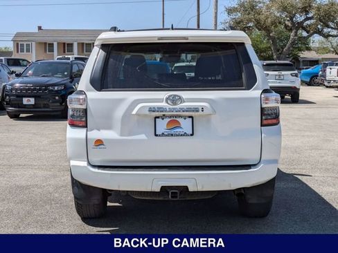Used 2022 Toyota 4Runner SR5 RWD image 6