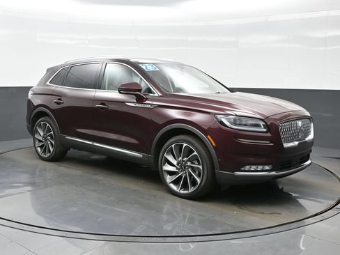 Used 2023 Lincoln Nautilus Reserve w/ Equipment Group 202A AWD/4WD image 11