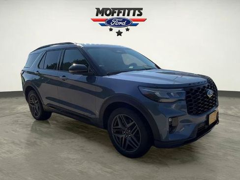 Certified 2025 Ford Explorer ST AWD/4WD image 7