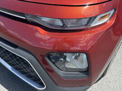 Used 2022 Kia Soul LX FWD image 9