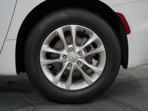 New 2026 Chrysler Pacifica Select FWD image 27