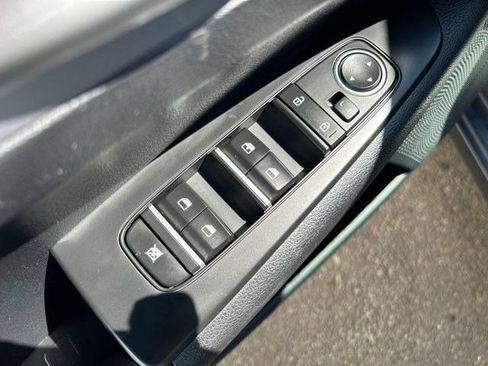 Used 2024 Kia Forte LXS FWD image 12