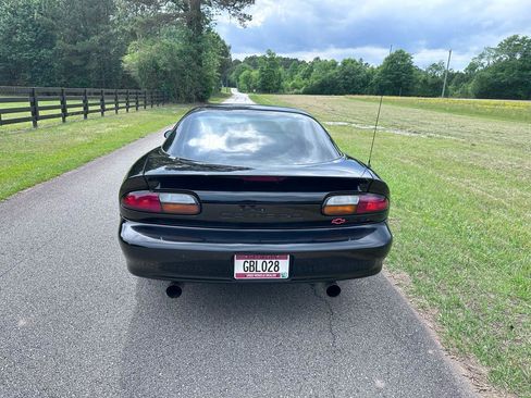 Used 2002 Chevrolet Camaro Z28 RWD image 4