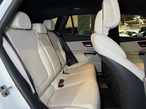 Certified 2025 Mercedes-Benz GLC 300 4MATIC image 15