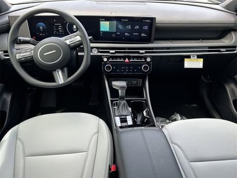New 2025 Hyundai Santa Cruz SEL image 3