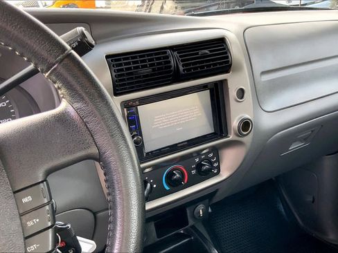 Used 2010 Ford Ranger XLT image 6