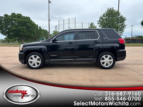 Used 2017 GMC Terrain SLE FWD image 1