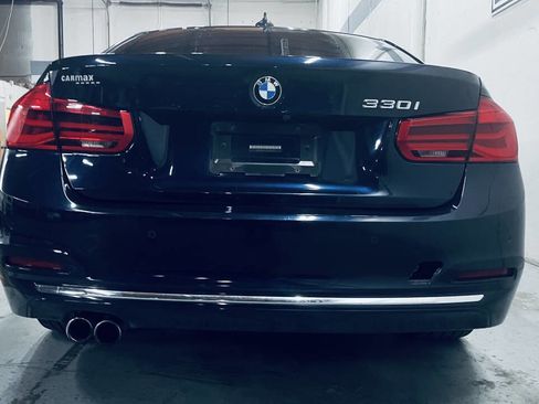 Used 2017 BMW 330i Sedan RWD image 6