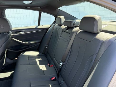 Used 2023 BMW 530i RWD image 18