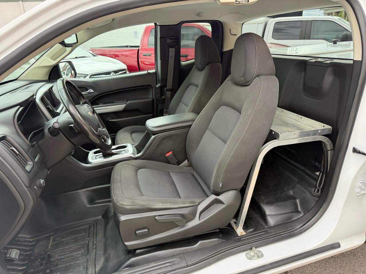 Used 2022 Chevrolet Colorado LT w/ Fleet Safety Package RWD image 16