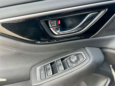 Used 2022 Subaru Outback Limited image 17