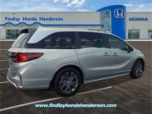 New 2026 Honda Odyssey Touring image 5