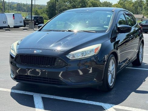 Used 2018 Ford Focus SE FWD image 8