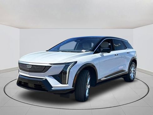 New 2026 Cadillac Optiq Luxury 1 image 10