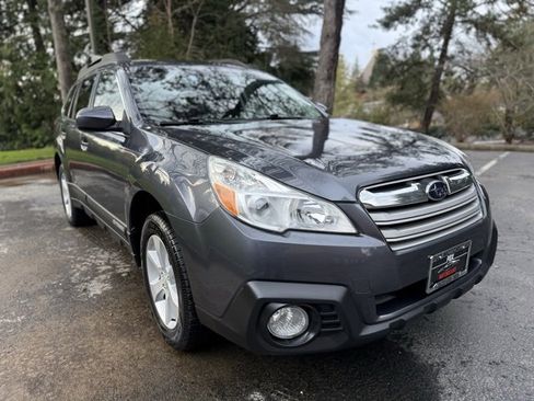 Used 2014 Subaru Outback 2.5i Premium image 3
