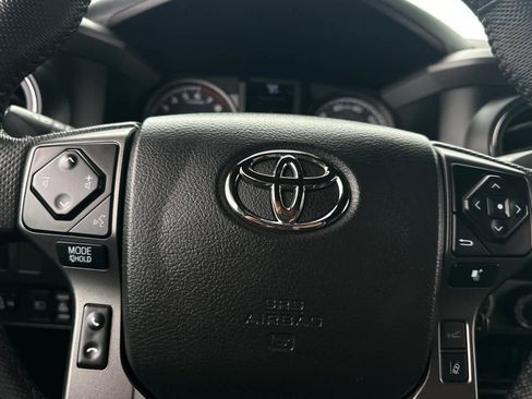 Used 2023 Toyota Tacoma TRD Off-Road image 28