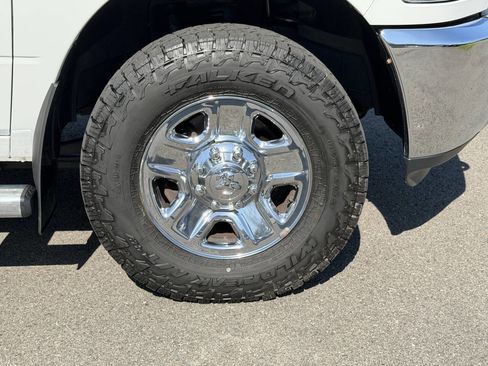 Used 2018 RAM 3500 Tradesman w/ Chrome Appearance Group image 18