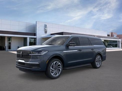 New 2026 Lincoln Navigator L Premier AWD/4WD image 1