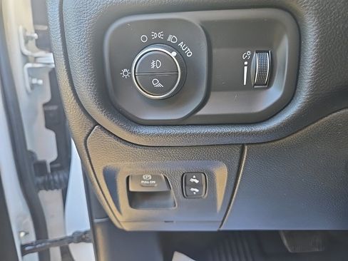 Used 2023 RAM 1500 Big Horn image 15