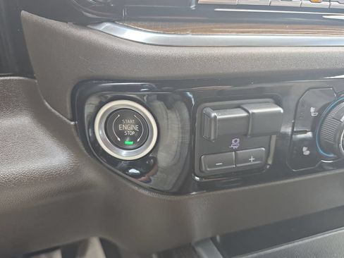 Used 2023 Chevrolet Silverado 1500 LT Trail Boss w/ LT Trail Boss Premium Package AWD/4WD image 36