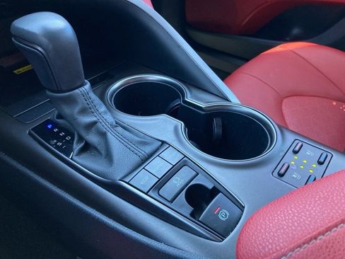 Used 2024 Toyota Camry XSE w/ Navigation Package image 26