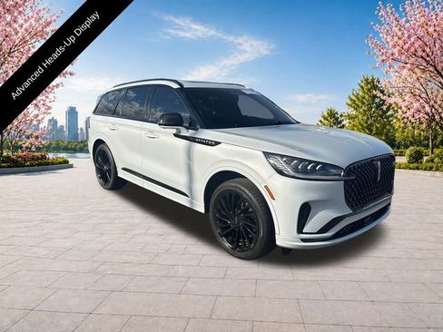 Certified 2025 Lincoln Aviator Reserve w/ Jet Appearance Package AWD/4WD image 11