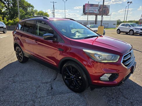 Used 2019 Ford Escape SE FWD image 3