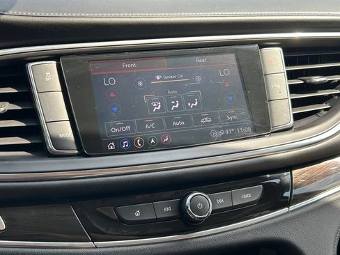 Used 2020 Buick Enclave Essence w/ Sound and Sites Package FWD image 31