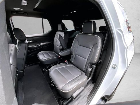 Used 2023 Chevrolet Traverse Premier w/ Redline Edition AWD/4WD image 28