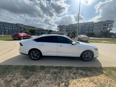 Certified 2023 Honda Accord EX-L image 9