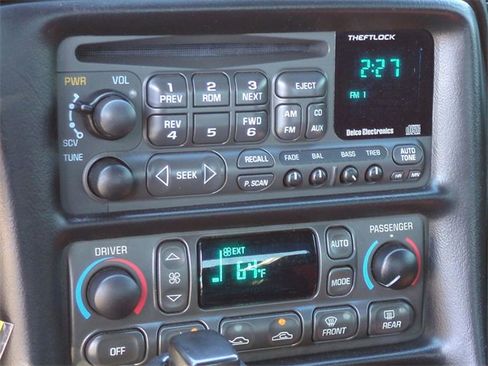 Used 2003 Chevrolet Corvette Convertible w/ Preferred Equipment Group1 image 17