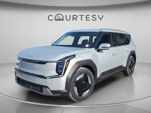 New 2026 Kia EV9 Wind AWD/4WD image 1