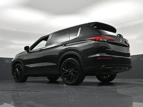 Used 2023 Mitsubishi Outlander SE FWD image 25