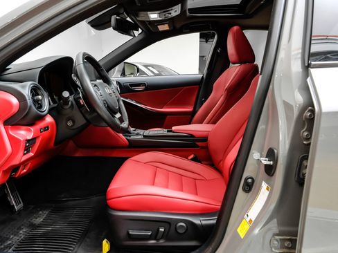 Used 2024 Lexus IS 500 image 4