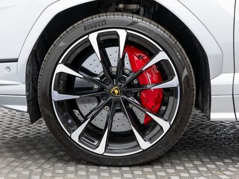 Used 2023 Lamborghini Urus S image 8