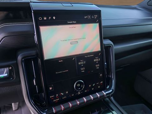 Used 2025 GMC Yukon AT4 Ultimate AWD/4WD image 19