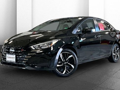 Used 2025 Nissan Versa SR w/ Trunk Package image 12