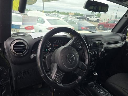 Used 2018 Jeep Wrangler Unlimited Sport S AWD/4WD image 5