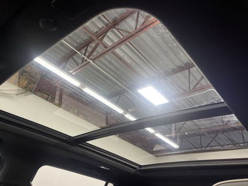 Used 2021 Chevrolet Tahoe Premier image 31