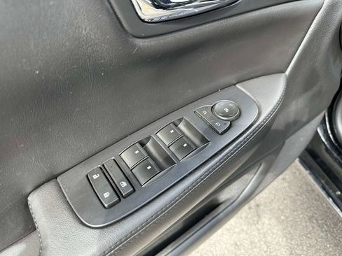 Used 2011 Cadillac DTS Limousine image 11