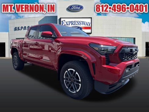 Used 2024 Toyota Tacoma 4x4 Double Cab image 3