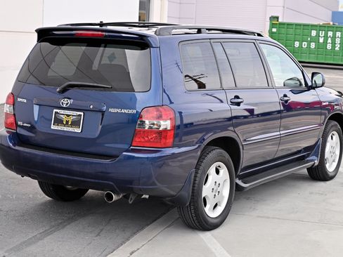 Used 2005 Toyota Highlander Limited AWD/4WD image 7