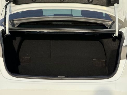 Certified 2025 Toyota Corolla SE image 30